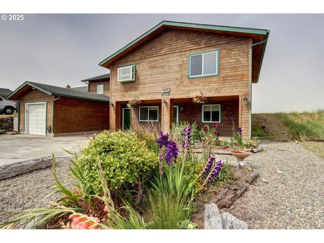 30715 G St, Ocean Park, WA 98640