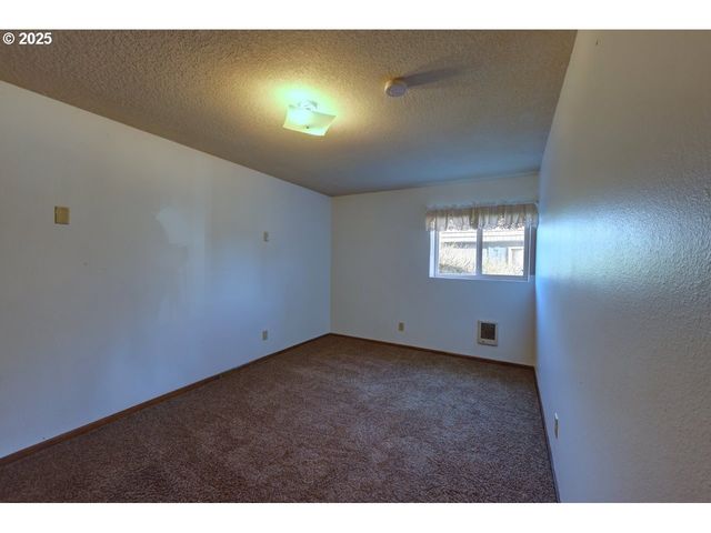 30715 G St, Ocean Park, WA 98640