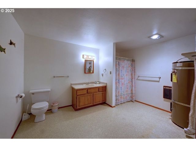 30715 G St, Ocean Park, WA 98640