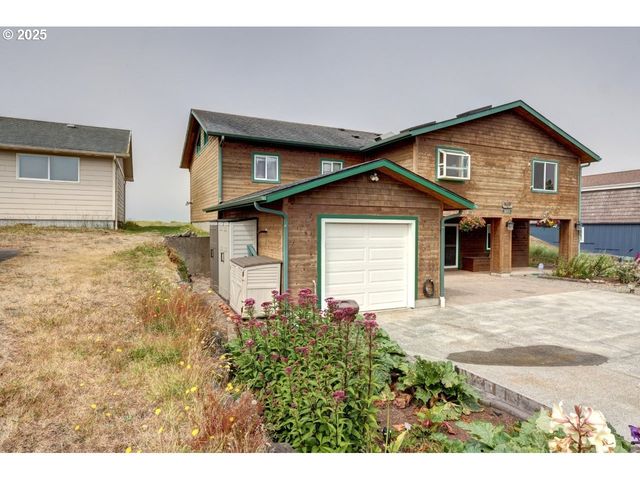 30715 G St, Ocean Park, WA 98640