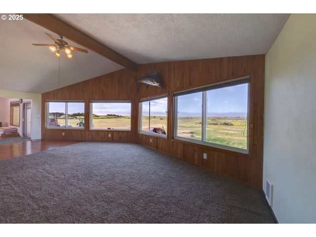 30715 G St, Ocean Park, WA 98640