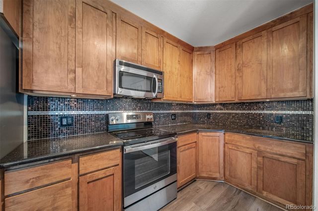 3890 S Dayton Street 301, Aurora, CO 80014