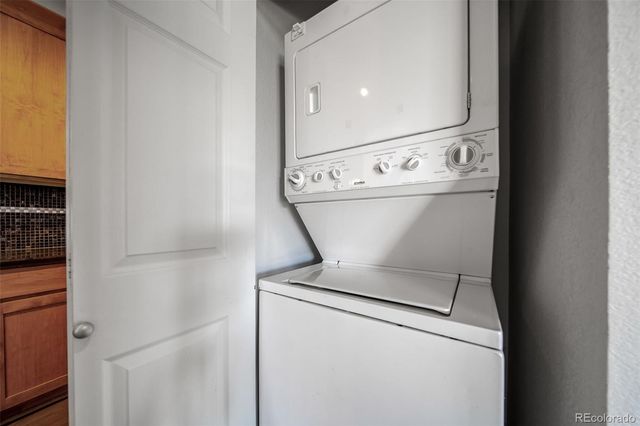 3890 S Dayton Street 301, Aurora, CO 80014