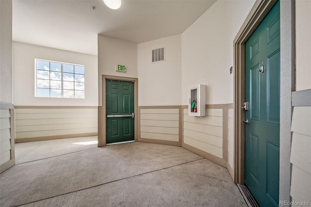 3890 S Dayton Street 301, Aurora, CO 80014