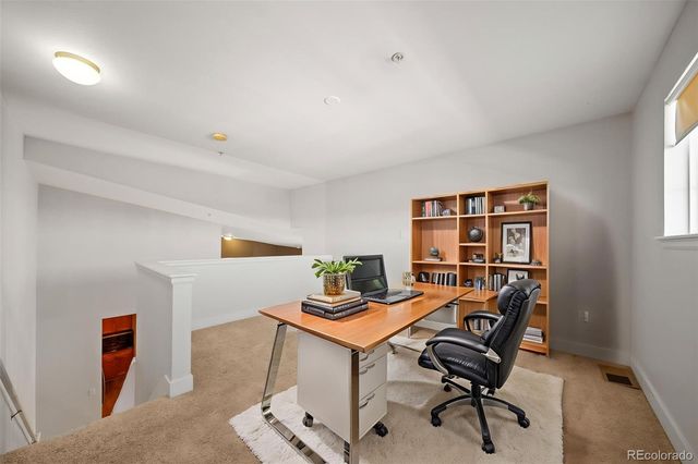 3890 S Dayton Street 301, Aurora, CO 80014