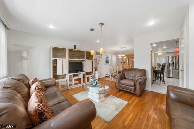 378 Cator Ave, Jersey City, NJ 07305