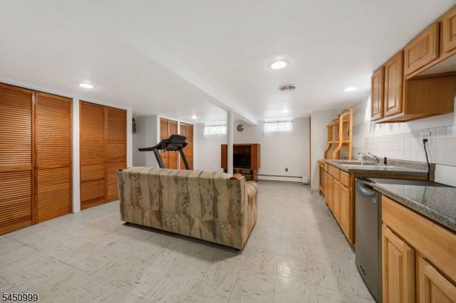 378 Cator Ave, Jersey City, NJ 07305