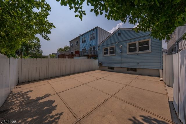 378 Cator Ave, Jersey City, NJ 07305