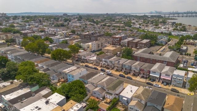 378 Cator Ave, Jersey City, NJ 07305