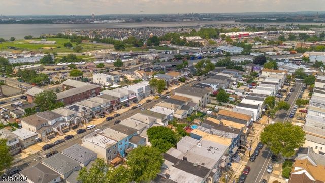 378 Cator Ave, Jersey City, NJ 07305