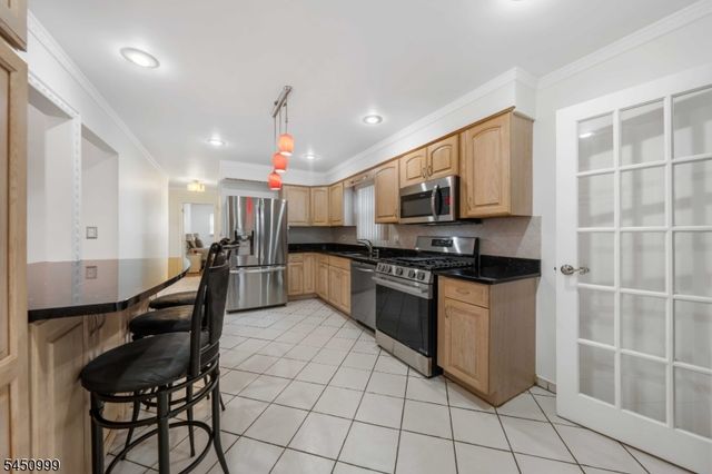 378 Cator Ave, Jersey City, NJ 07305
