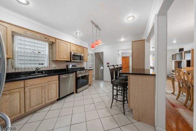 378 Cator Ave, Jersey City, NJ 07305