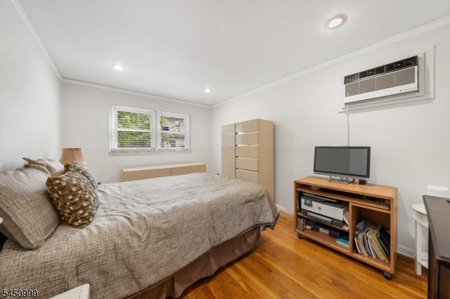 378 Cator Ave, Jersey City, NJ 07305