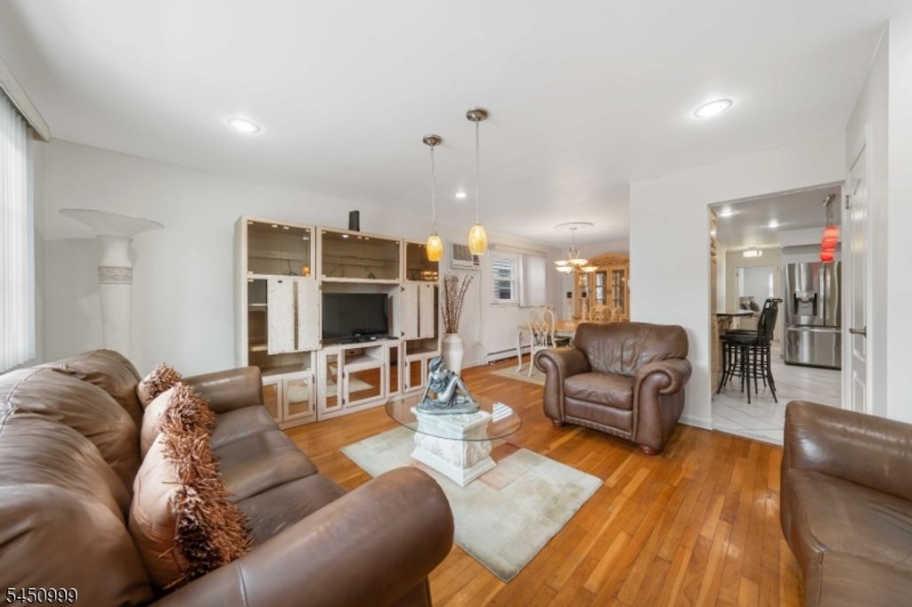 378 Cator Ave, Jersey City, NJ 07305 — photo 3