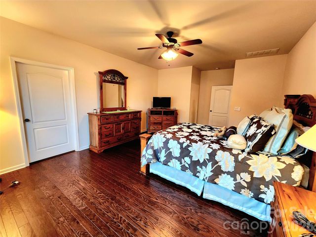 7315 Strawberry Fields Lane, Charlotte, NC 28278