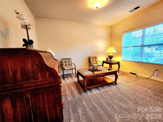 7315 Strawberry Fields Lane, Charlotte, NC 28278