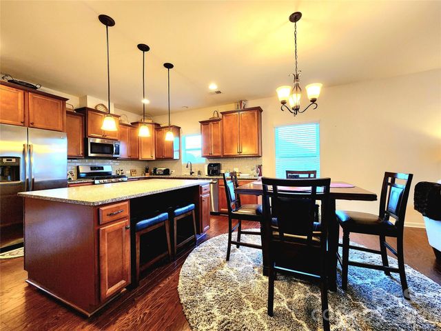 7315 Strawberry Fields Lane, Charlotte, NC 28278