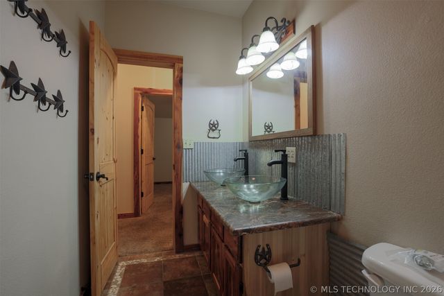 1488 N 429 Road, Pryor, OK 74361