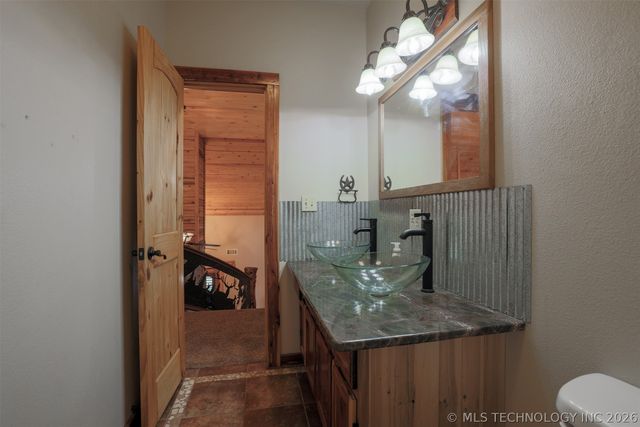 1488 N 429 Road, Pryor, OK 74361