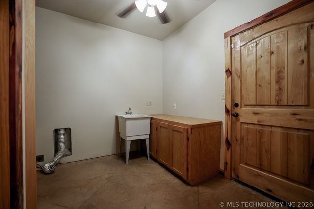 1488 N 429 Road, Pryor, OK 74361