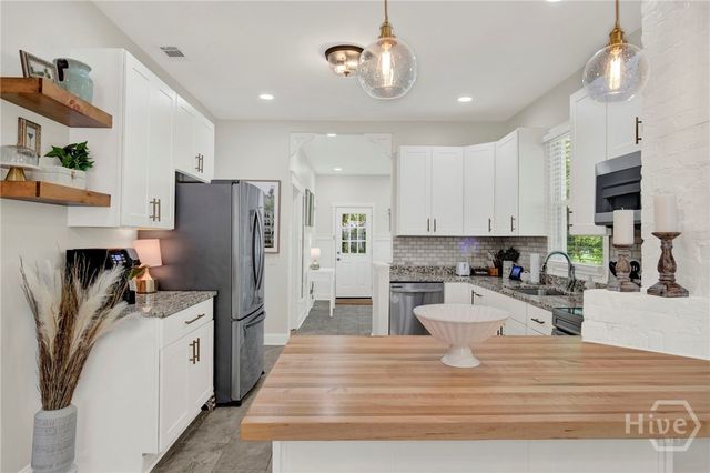809 E Bolton Street, Savannah, GA 31401
