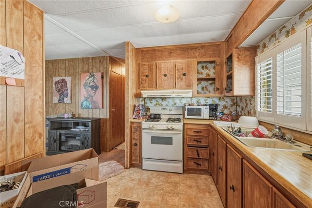 20683 Waalew Road B201, Apple Valley, CA 92307