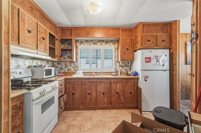 20683 Waalew Road B201, Apple Valley, CA 92307