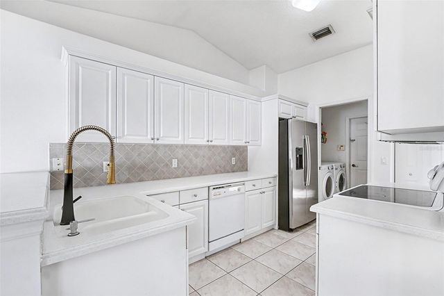 3280 W PRICE BOULEVARD, North Port, FL 34286