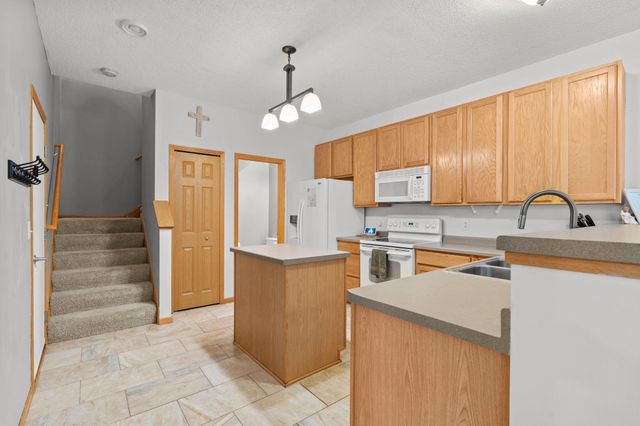 624 Tamarack Trail, Farmington, MN 55024