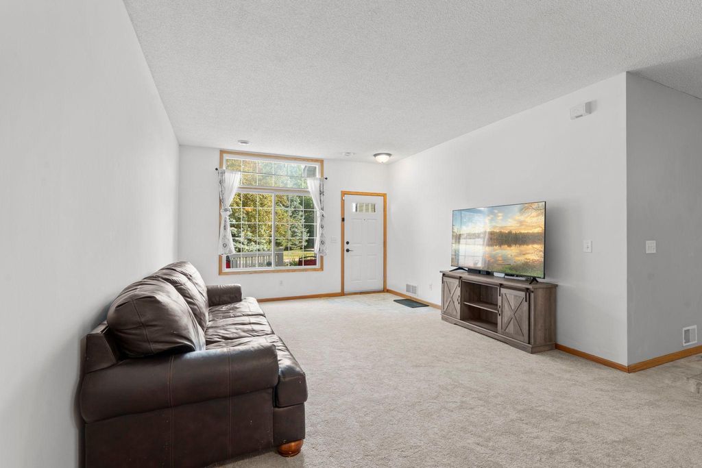624 Tamarack Trail, Farmington, MN 55024 — photo 5