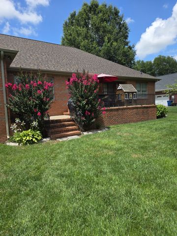180 Peppers Mill Drive, Paducah, KY 42001