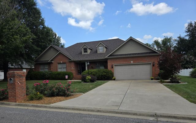 180 Peppers Mill Drive, Paducah, KY 42001