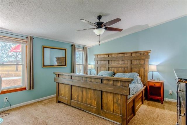 19418 S Sherwood Road, Pleasant Hill, MO 64080