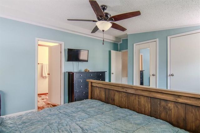 19418 S Sherwood Road, Pleasant Hill, MO 64080