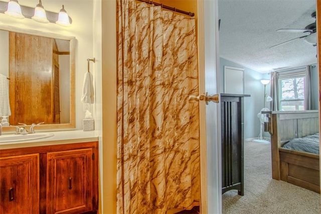 19418 S Sherwood Road, Pleasant Hill, MO 64080