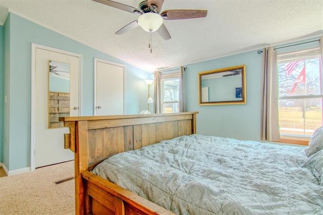 19418 S Sherwood Road, Pleasant Hill, MO 64080