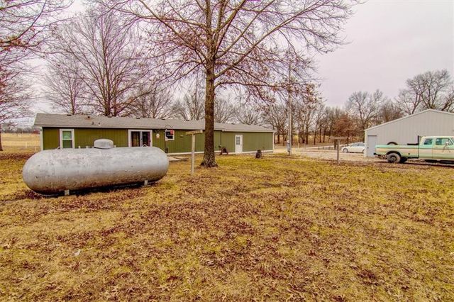 19418 S Sherwood Road, Pleasant Hill, MO 64080