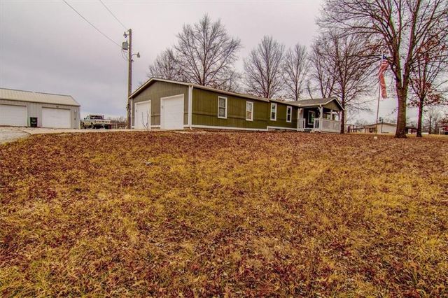 19418 S Sherwood Road, Pleasant Hill, MO 64080