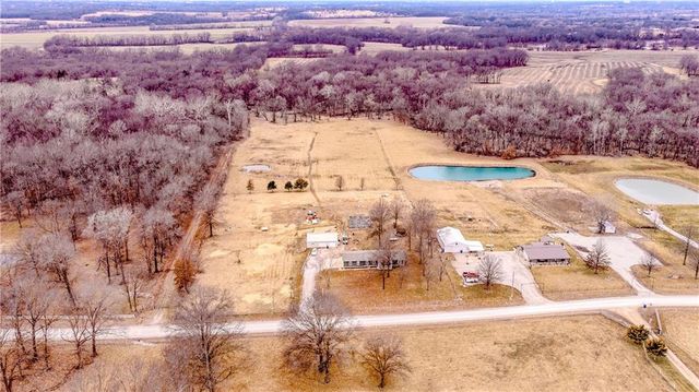 19418 S Sherwood Road, Pleasant Hill, MO 64080