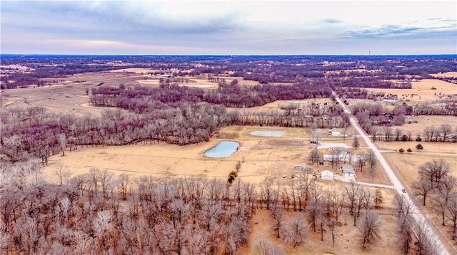 19418 S Sherwood Road, Pleasant Hill, MO 64080