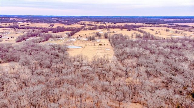 19418 S Sherwood Road, Pleasant Hill, MO 64080