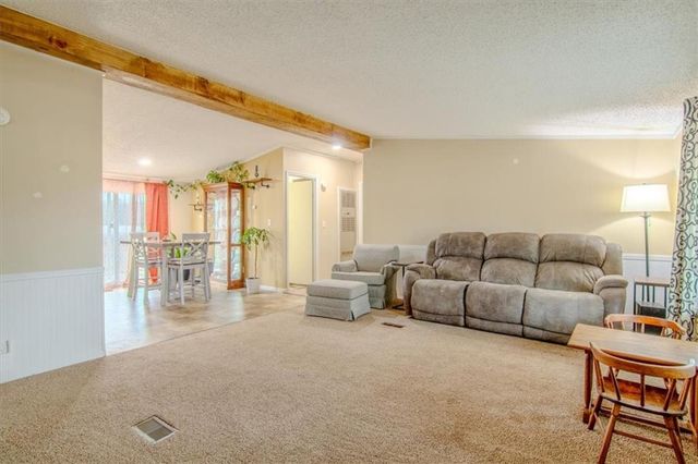 19418 S Sherwood Road, Pleasant Hill, MO 64080