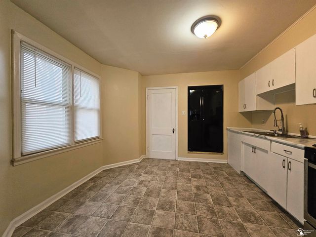 6764 Jackson Street, Taylor, MI 48180