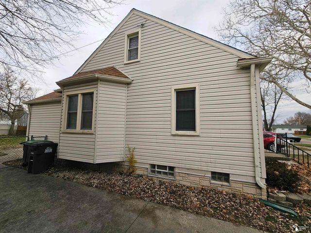 6764 Jackson Street, Taylor, MI 48180