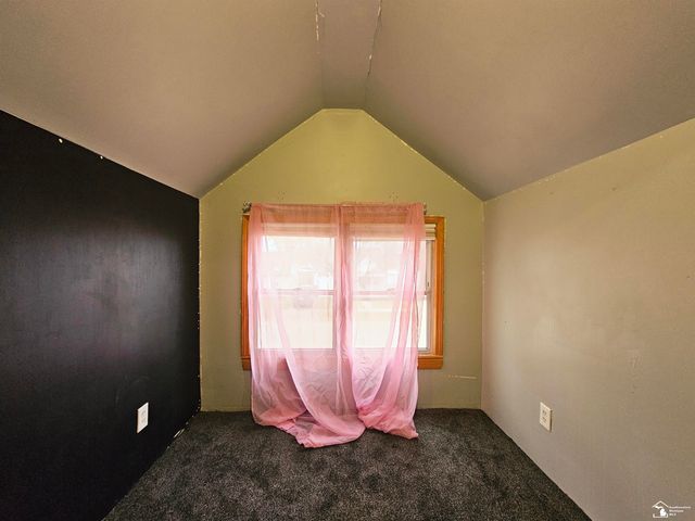 6764 Jackson Street, Taylor, MI 48180