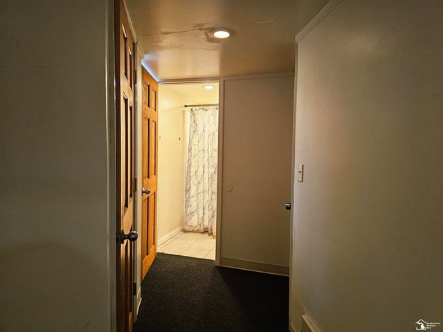 6764 Jackson Street, Taylor, MI 48180