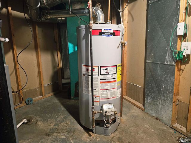 6764 Jackson Street, Taylor, MI 48180