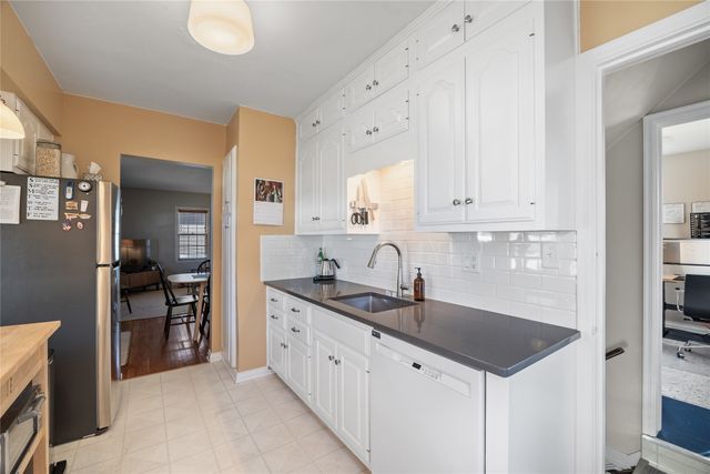 1605 56th Street, Des Moines, IA 50310