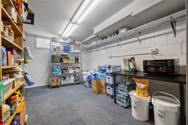 1605 56th Street, Des Moines, IA 50310