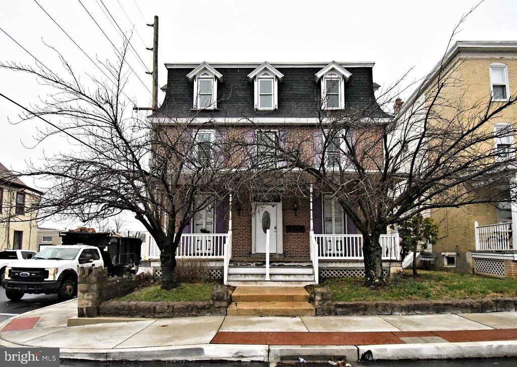 101 E MAIN ST, Lansdale, PA 19446